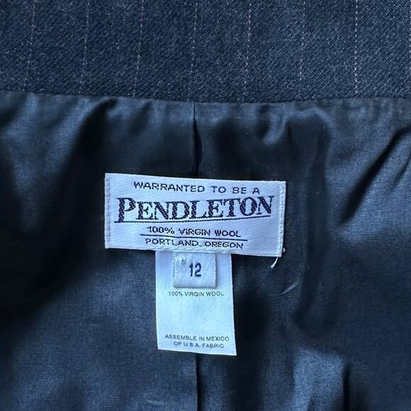 Vintage Pendleton Blazer Gray Red White Pinstriped Wool Jacket Women's Size 12 - Picture 4 of 9